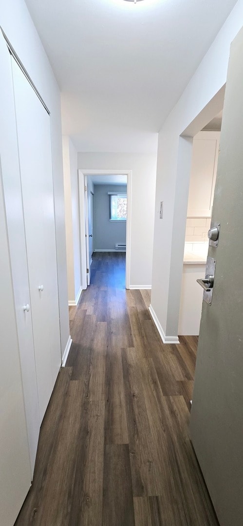 Building Photo - 10 Oak Ave