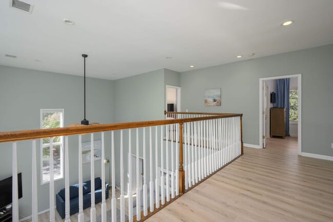 Building Photo - 3 Cassina Ln