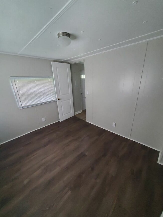 Building Photo - 13 Norton Bridge Rd