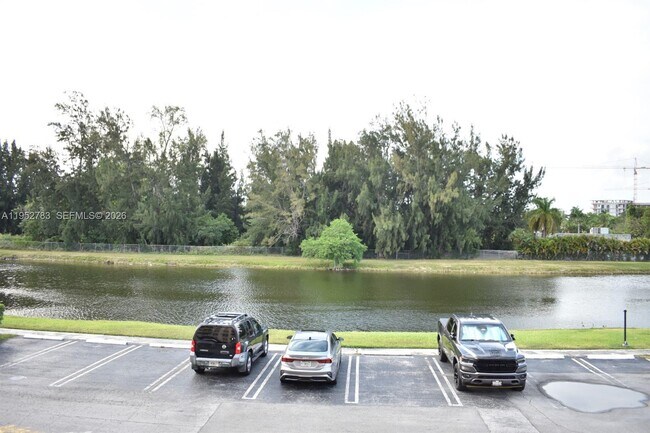 Building Photo - 16465 NE 22nd Ave