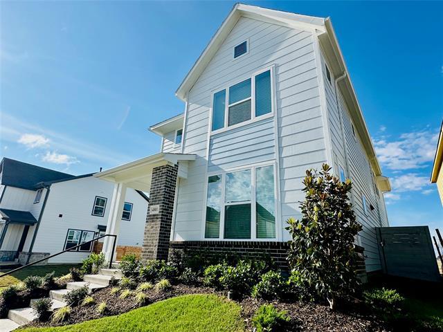Building Photo - 4801 Maxwell Dr