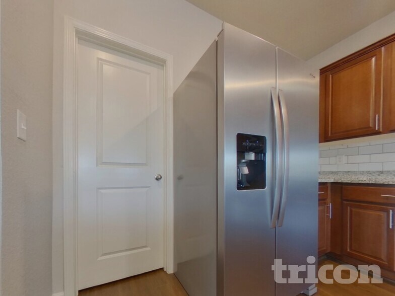 Building Photo - 116 Cypress Point