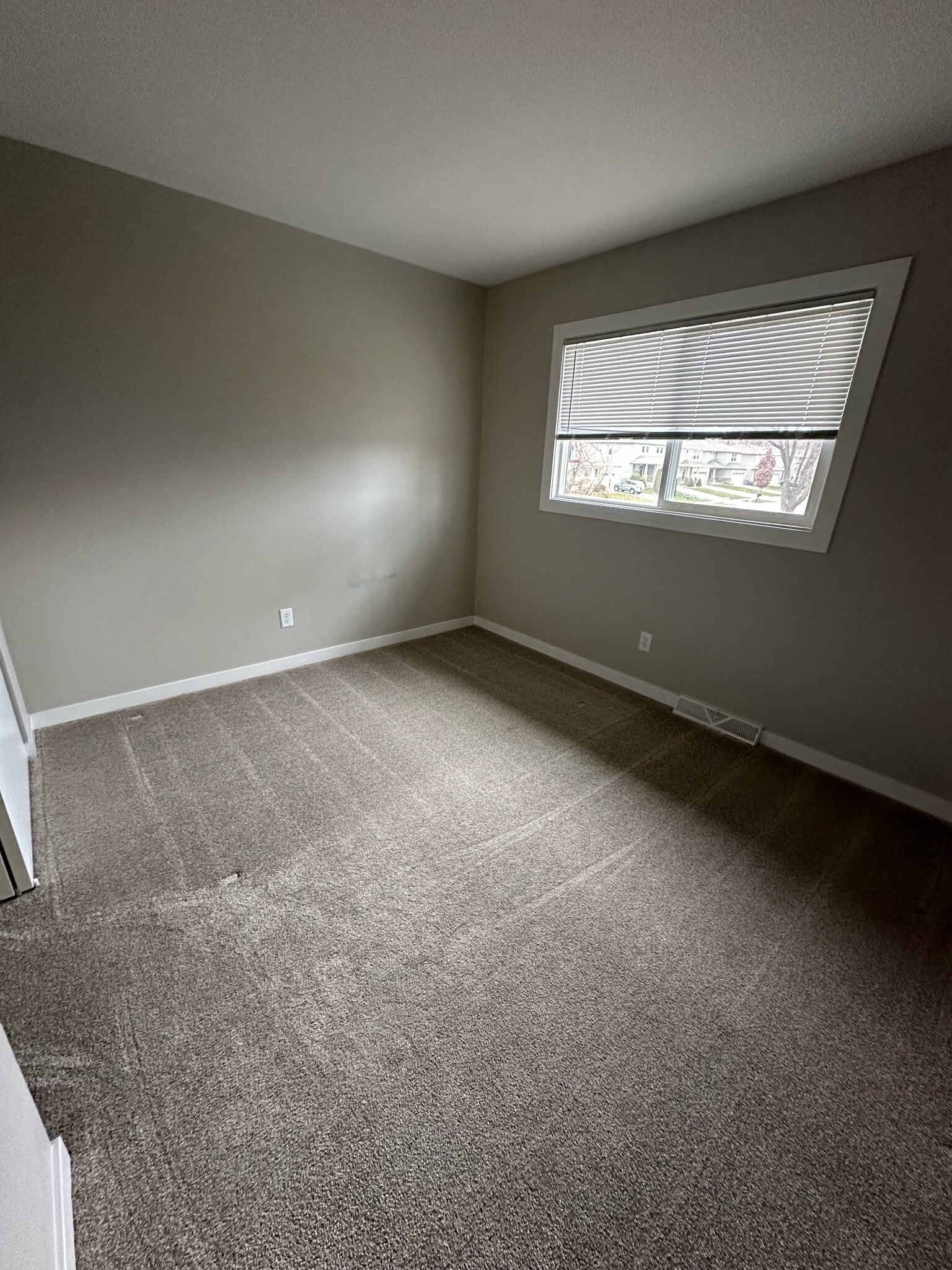 Building Photo - 6314 Maywood Ave