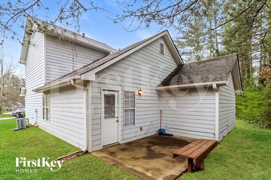 Building Photo - 2165 Cottage Ct