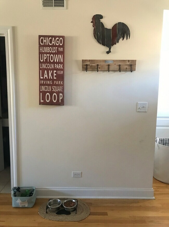 Building Photo - 5756 N Campbell Ave