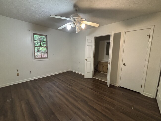 Building Photo - 151 Loblolly Dr