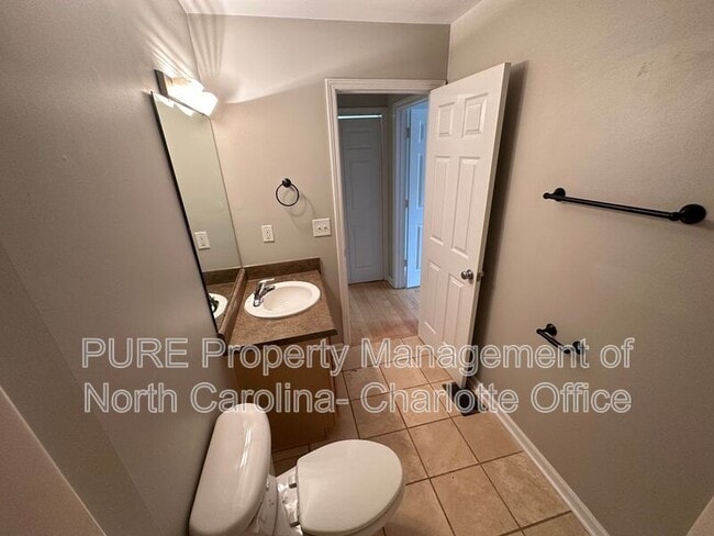 Building Photo - 3911 Picasso Court