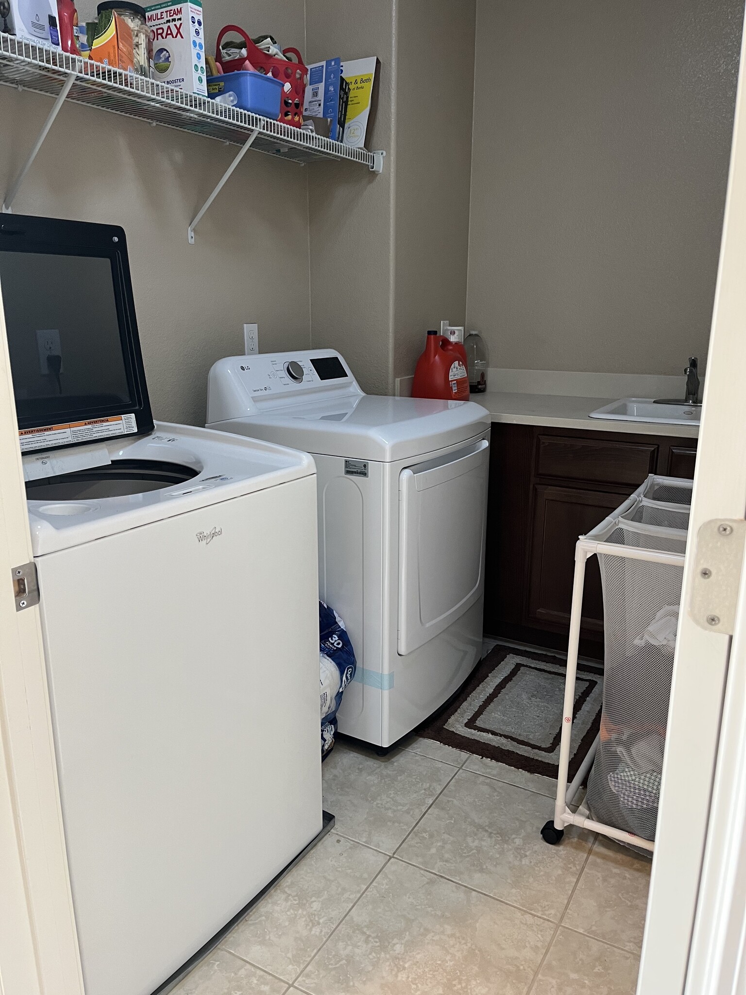 Laundry Room - 590 Selby Ln
