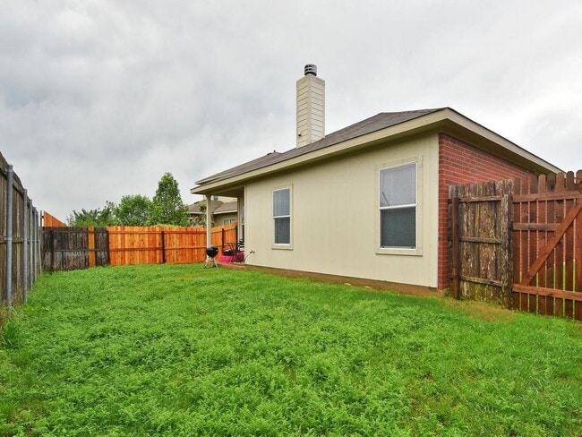 Building Photo - 1841 Amberwood Loop