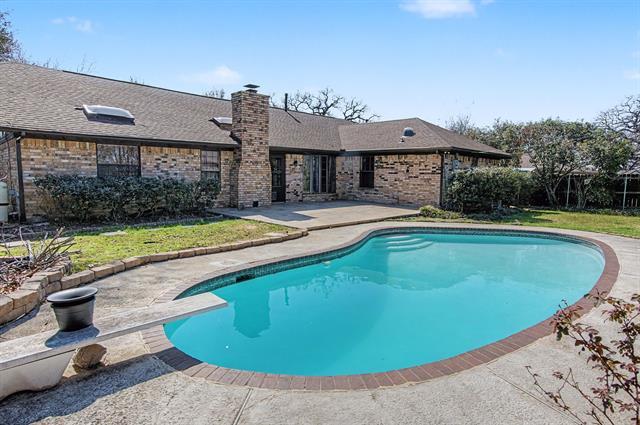 Building Photo - 604 Baker Dr