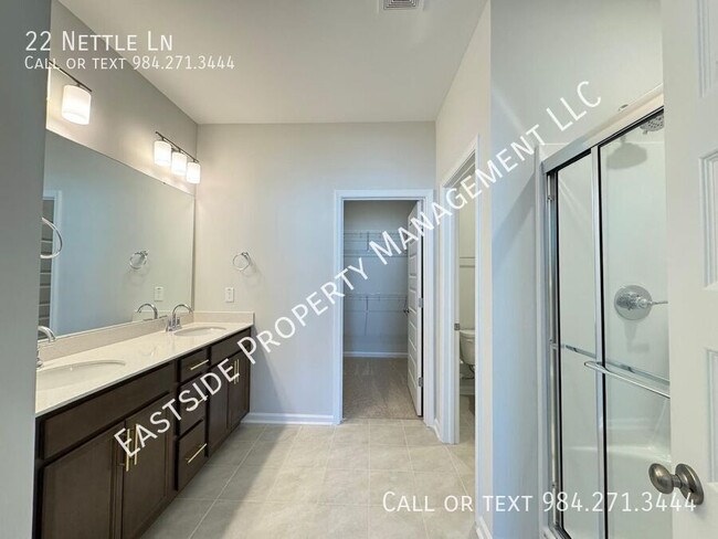 Building Photo - Brand New townhouse, pool community, Open ...