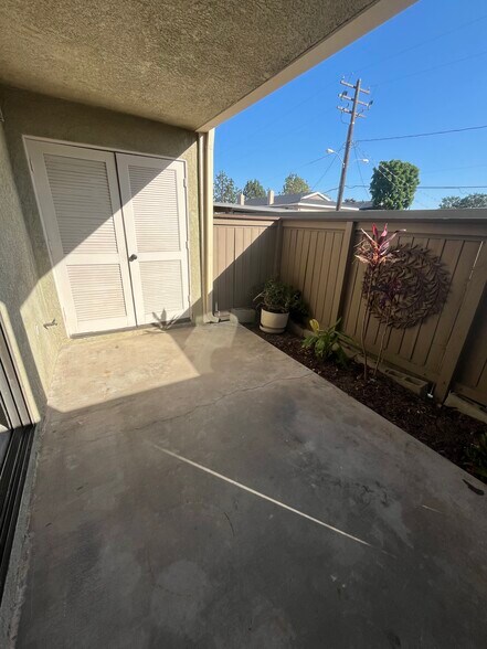 Building Photo - 1161 Packers Cir