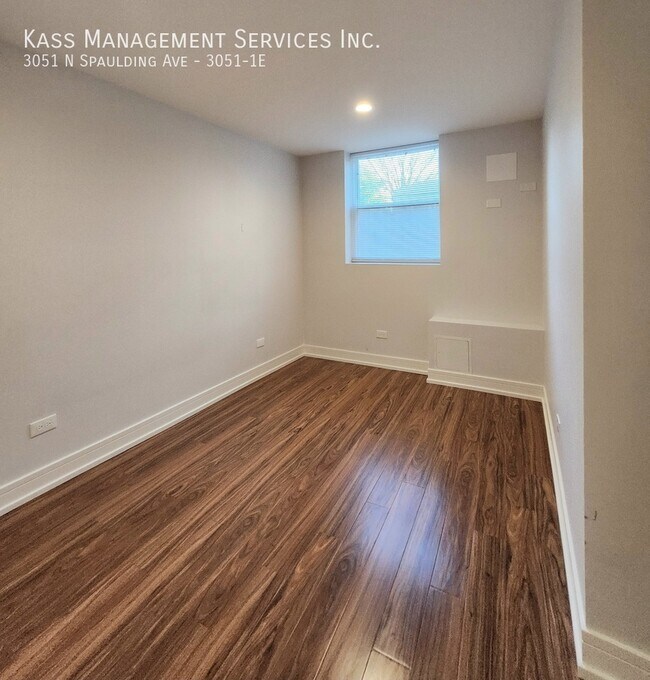 Building Photo - 3051 N Spaulding Ave