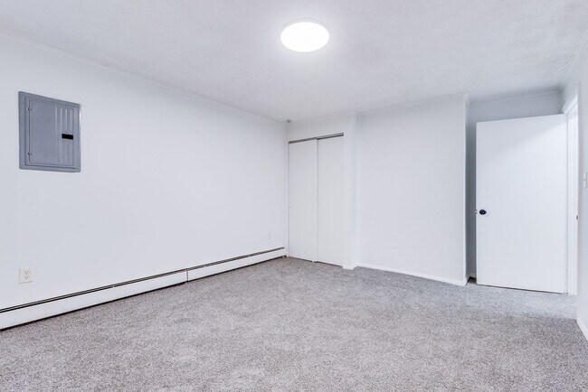 Building Photo - 2675 S 18th St