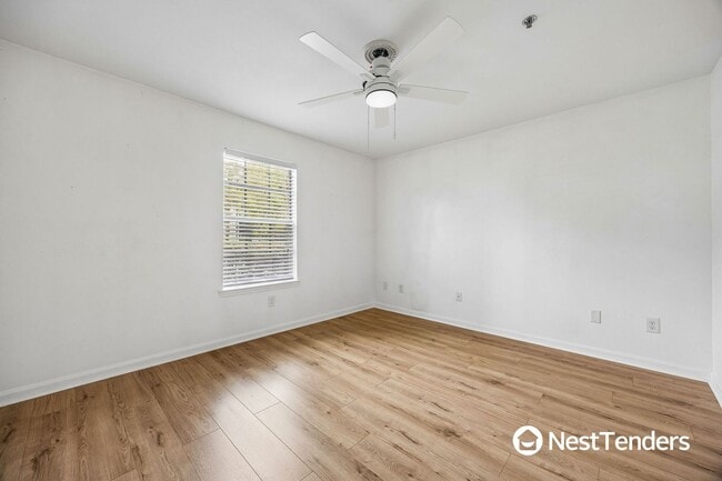 Building Photo - 31255 Paradise Cmns