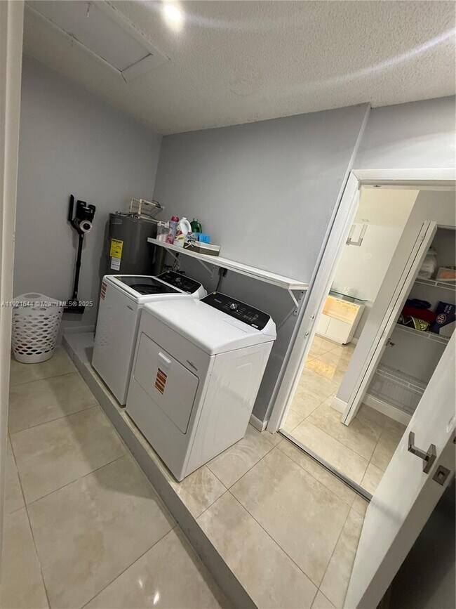 Building Photo - 26728 SW 128th Ct