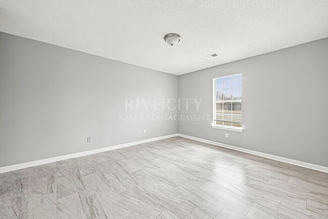 Building Photo - Frayser Beauty !!!!!! Section 8 Welcomed !!!!!