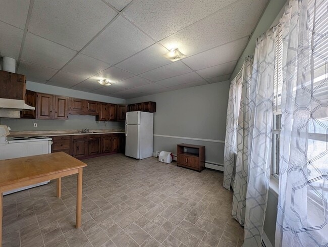 Building Photo - 116 High St