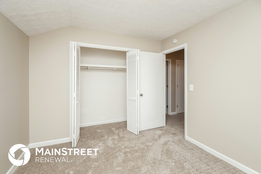 Building Photo - 4980 Fairforest Dr