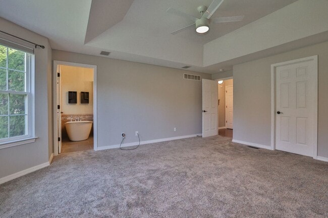 Building Photo - 3 Bedroom, 2 Bath House in Edwardsville