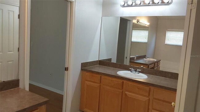 Building Photo - 31321 Wrencrest Dr