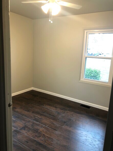 bedroom 2 - 1824 Miller Dr