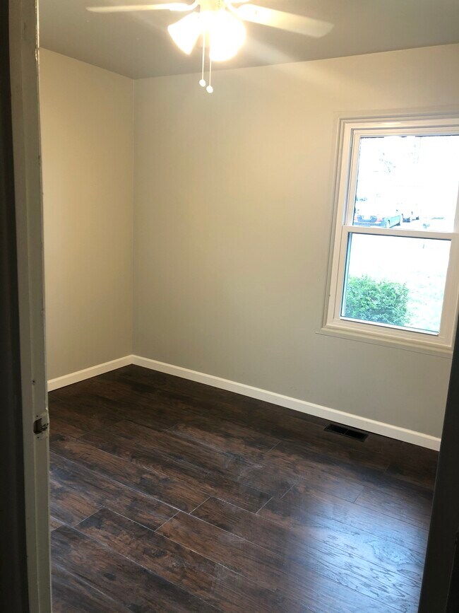 bedroom 2 - 1824 Miller Dr