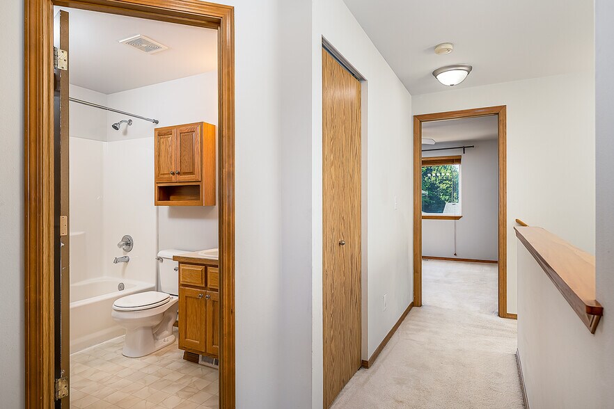 Building Photo - 15524 Chestnut Dr SE