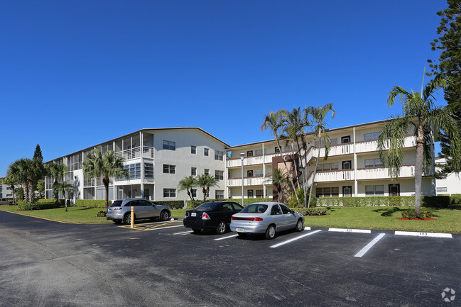 Building Photo - Century Village Boca Raton