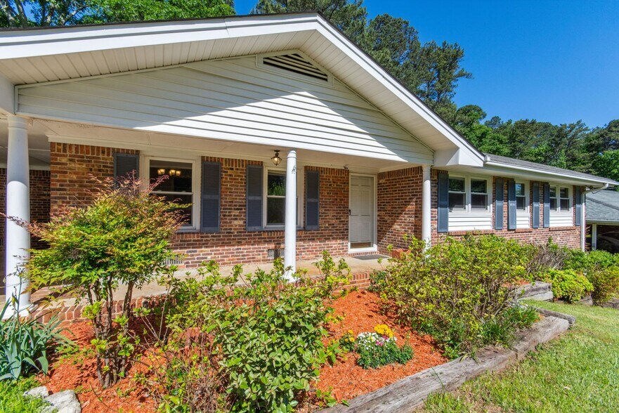 Building Photo - 1876 Cameo Ct
