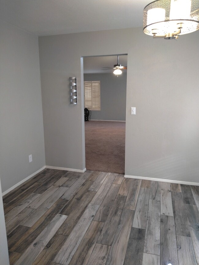 Building Photo - 2225 E Forge Ave