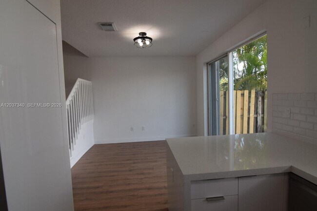 Building Photo - 7848 NW 114th Path