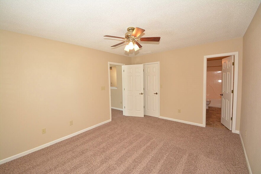 Building Photo - 17373 Austrian Pine Wy