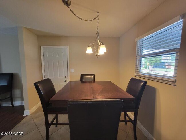 Building Photo - 3136 Lawton Ct