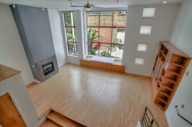 Building Photo - 1025 Minna St