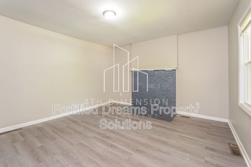 Building Photo - 519 W 20th St