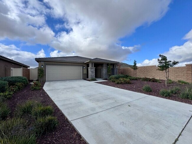 Building Photo - Newly built 4 bedroom Winchester home for ...