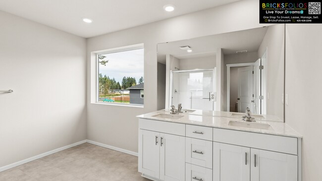 Building Photo - Stunning Brand New Home in Olympia. Near JBLM.