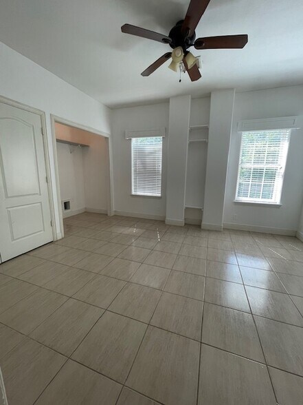 Building Photo - 13002 S Moss Creek Dr