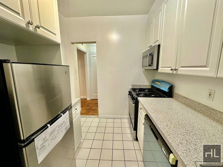 Building Photo - West 55th Street