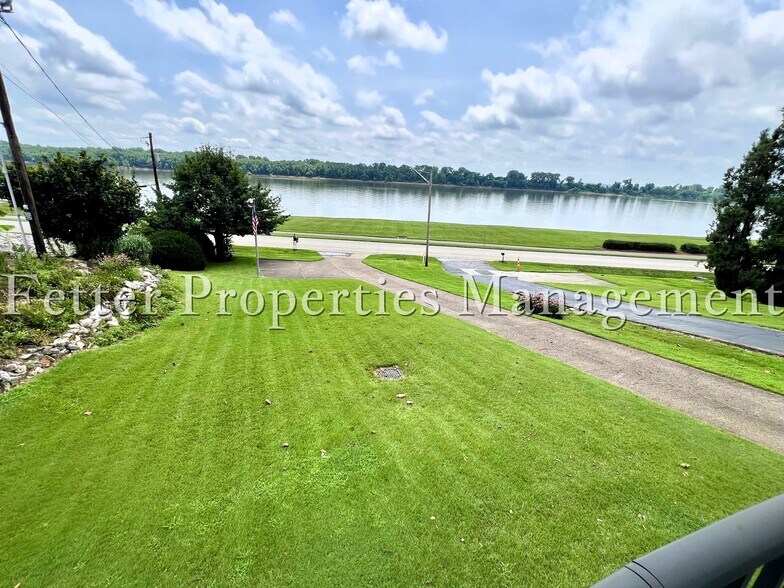 Building Photo - 400 French Island Trl