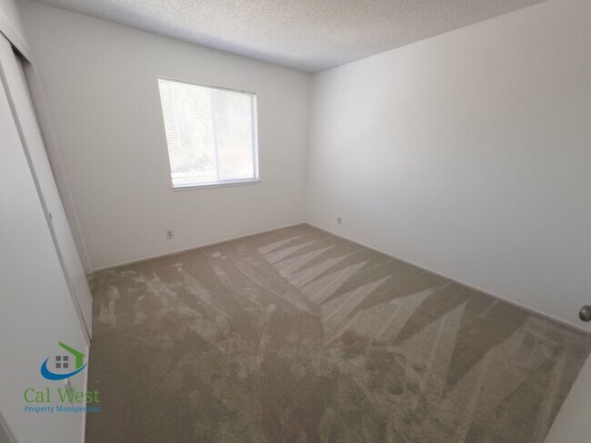 Building Photo - 01760 - % -462 N. 7th Street  #A -C