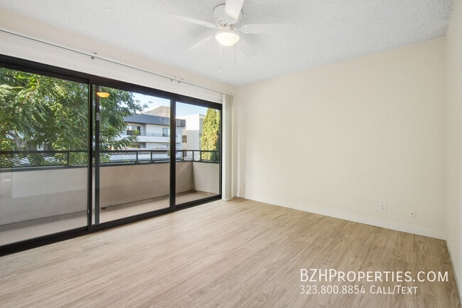 Building Photo - 7540 Hampton Ave