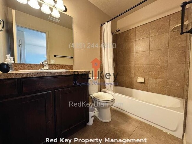 Building Photo - 770 N Single Family Home