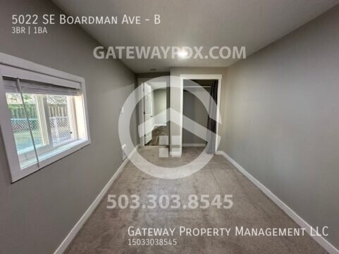 Building Photo - 5022 SE Boardman Ave