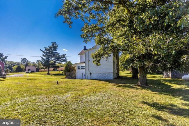 Building Photo - 13634 Glissans Mill Rd