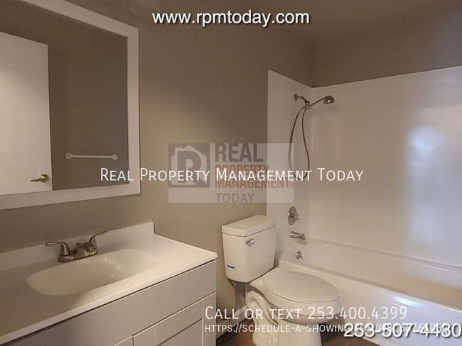 Building Photo - 6104 Glen Mary Ln SE