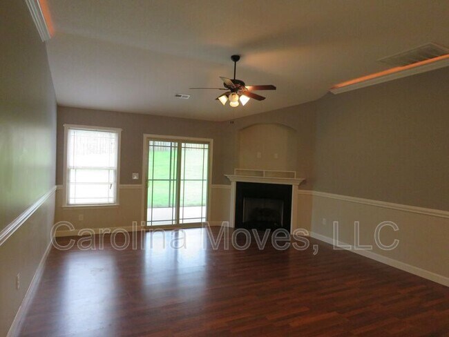 Building Photo - 105 Dellwood Drive