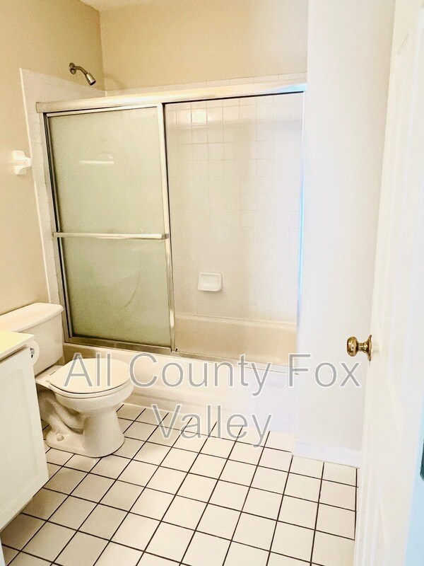 Building Photo - 2842 Cedar Glade Dr