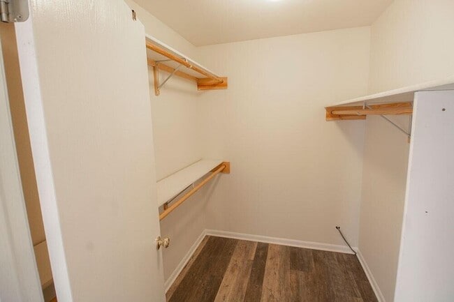 Building Photo - 1603 E Smiley Ln